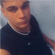 Sono disposto ad aiutarvi in qualsiasi tipo di materia